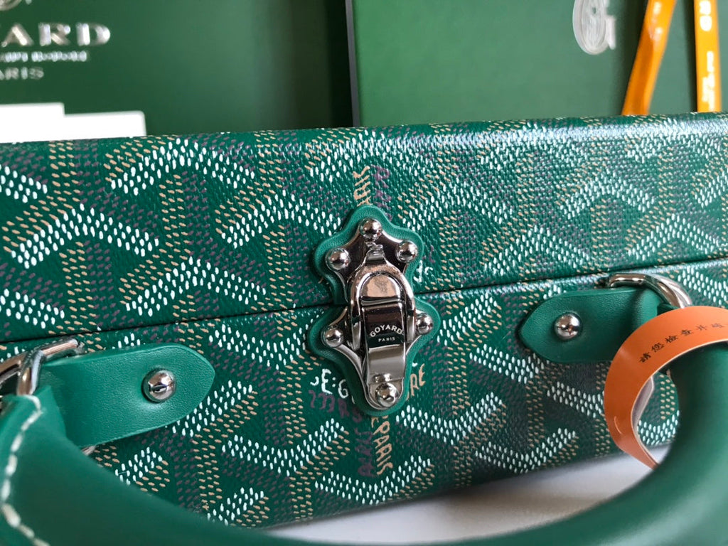 GRAND HÔTEL TRUNK BAG 24 IN GREEN GOYARDINE CANVAS AND CALFSKIN