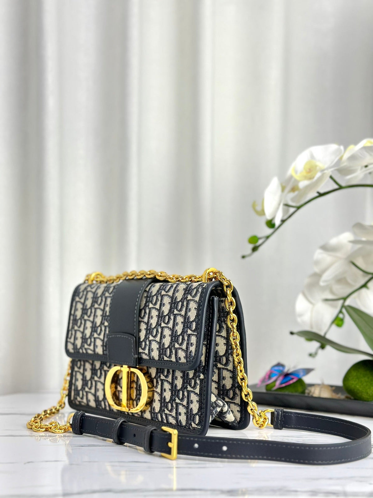 DIOR MONTAIGNE 25 BAG IN  BLUE OBLIQUE JACQUARD