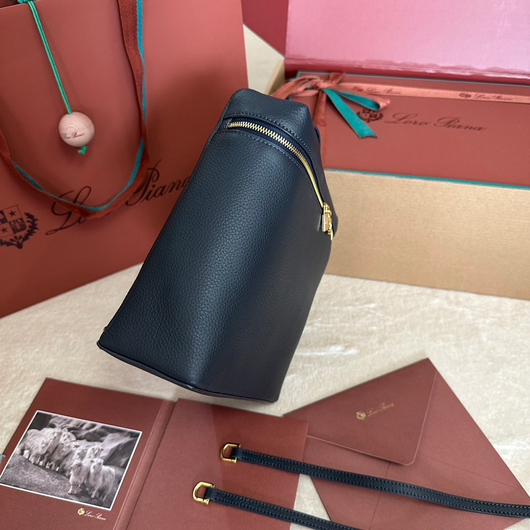 EXTRA POCKET BACKPACK L23.5 IN DARK BLUE CALFSKIN WITH GOLD HARDWARE