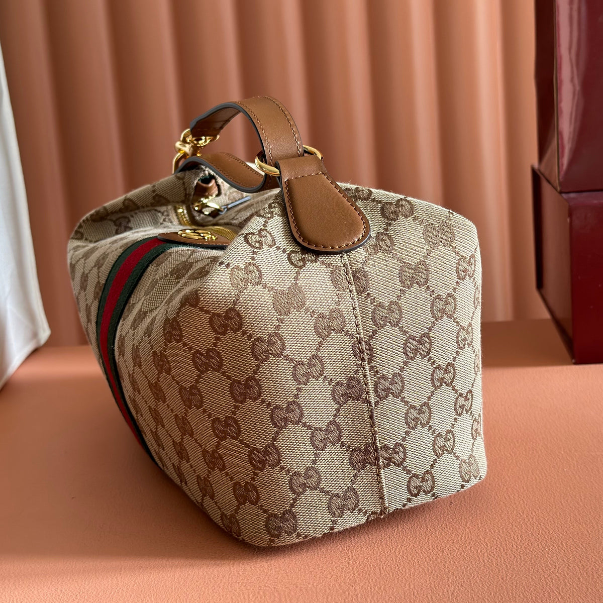 GUCCI 26S GIGLIO TOP HANDLE BAG 27 IN WARM BEIGE AND BROWN CANVAS