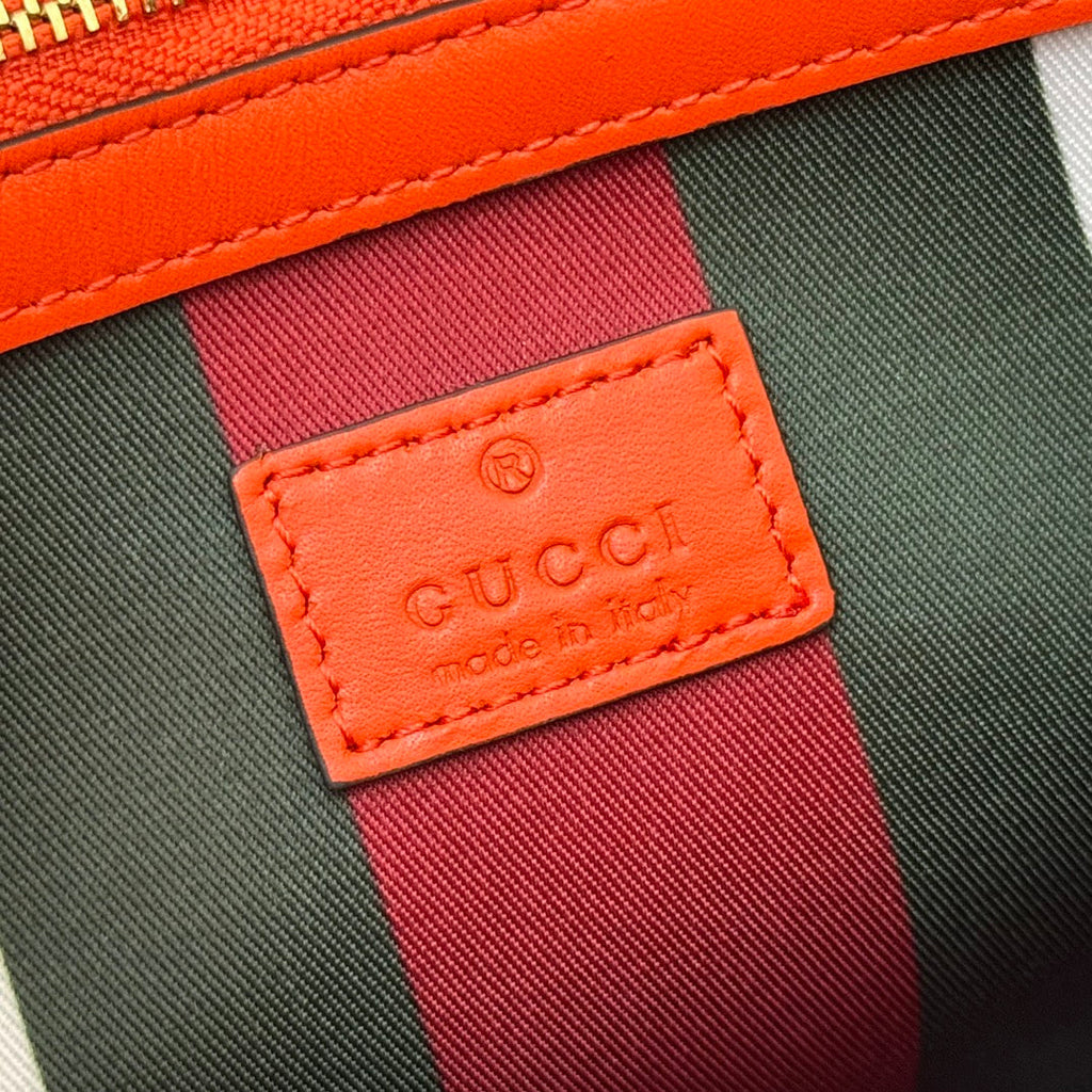 GUCCI 25S EMBLEM BAG 25 IN BEIGE AND BLACK CALFSKIN