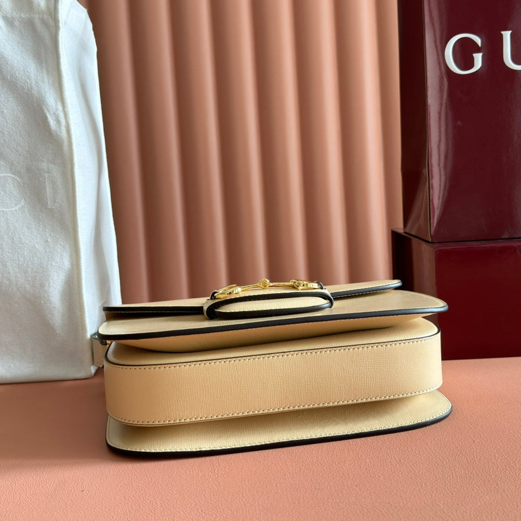 GUCCI 25S HORSEBIT 1955 MINI BAG 35 CM IN LIGHT WARM BEIGE CALFSKIN WITH GOLD HARDWARE