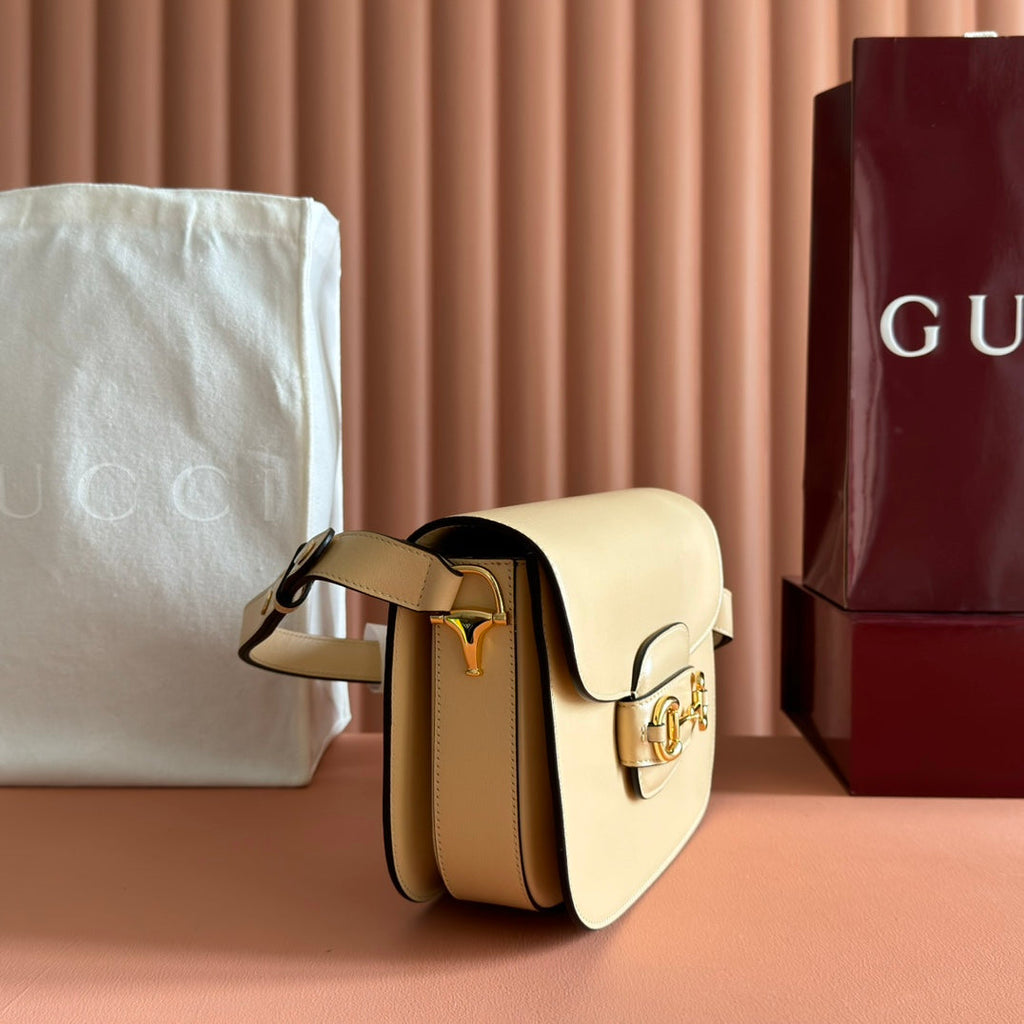 GUCCI 25S HORSEBIT 1955 MINI BAG 35 CM IN LIGHT WARM BEIGE CALFSKIN WITH GOLD HARDWARE