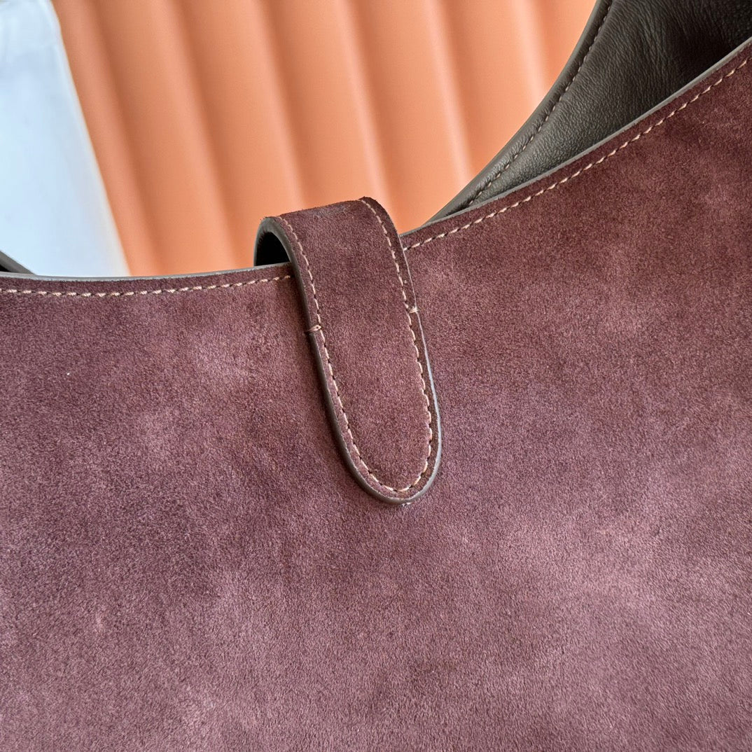 GUCCI 25S JACKIE GIORNO 44 CM IN DARK CHOCOLATE BROWN SUEDE