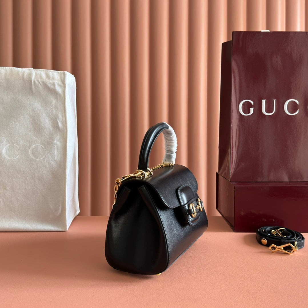 GUCCI 25S HORSEBIT 1955 MEDIUM SHOULDER BAG 22 CM IN BLACK CALFSKIN WITH GOLD HARDWARE