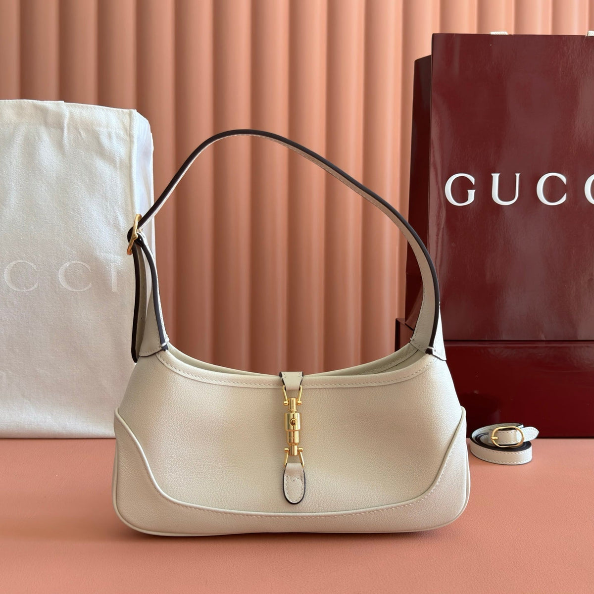 GUCCI 26S JACKIE SLIM SHOULDER BAG 27 IN CREAM WHITE CALFSKIN