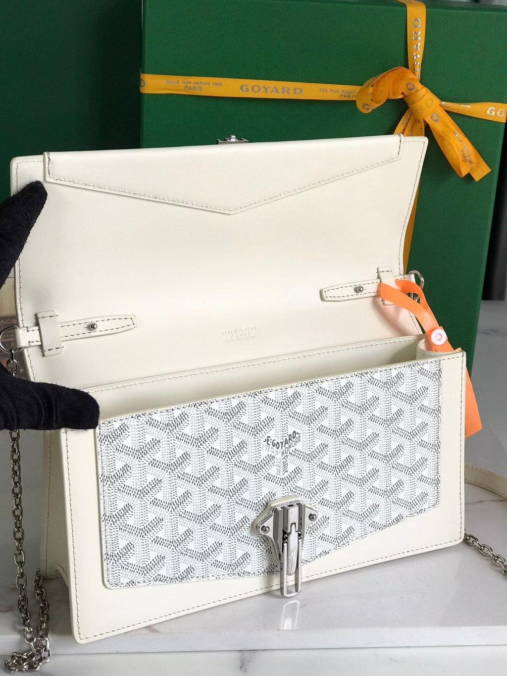 DUCHESSE MARIE-CAROLINE BAG 25 IN WHITE GOYARDINE CANVAS AND SMOOTH CALFSKIN